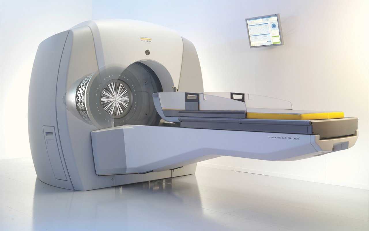 GAMMA KNIFE RADIOSURGERY noninvasive brain and neck procedures